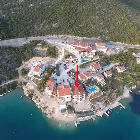 Jazina Pavlovic Neum