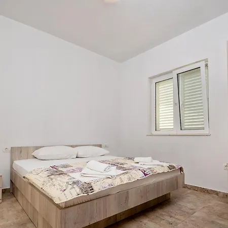 Guest house Jazina Pavlovic Neum