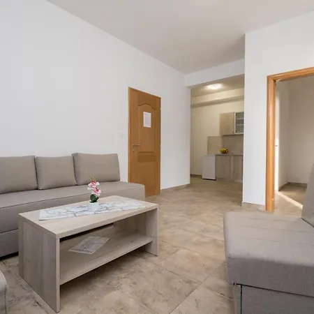 Jazina Pavlovic Pensionat