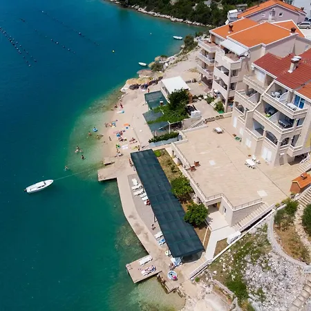 Guest house Jazina Pavlovic